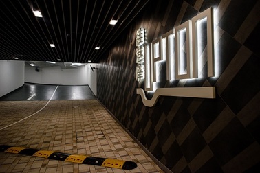 Vì sao một chỗ đỗ xe ở Hồng Kông giá bằng hai căn nhà ở Mỹ?