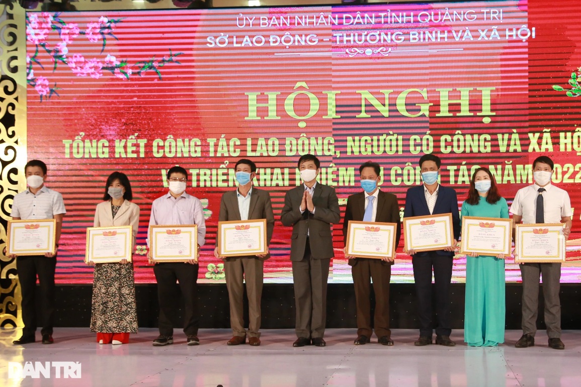 Hơn 34.300 người lao động gặp khó khăn do Covid-19 được hỗ trợ - 4 Hơn 34.300 người lao động gặp khó khăn do Covid-19 được hỗ trợ - 4