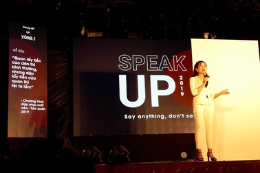 Phần thi Vòng dẫn giấu mặt cuộc thi MC của Quán quân Lê Thị Phương Anh