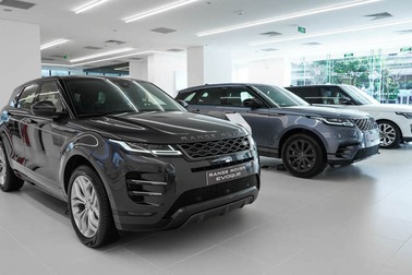 Cuối năm, xe sang giảm sốc gần 1 tỷ đồng