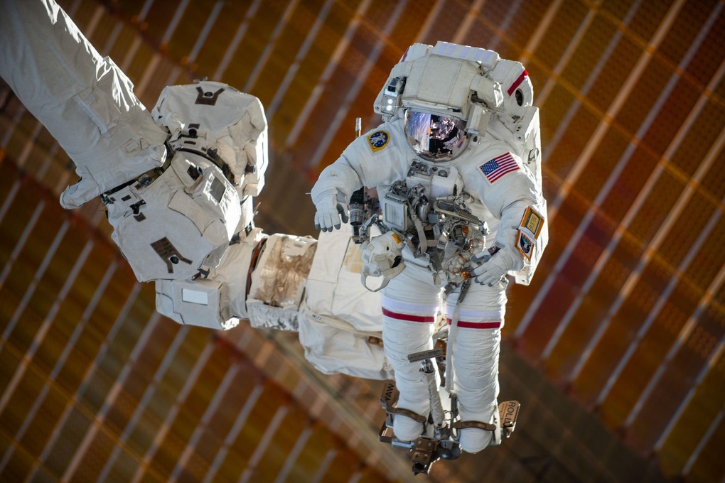 Moon Base: China and Russia Challenge America's Space Predominance - 2 Căn cứ Mặt Trăng: Trung Quốc và Nga thách thức vị thế không gian của Mỹ - 2