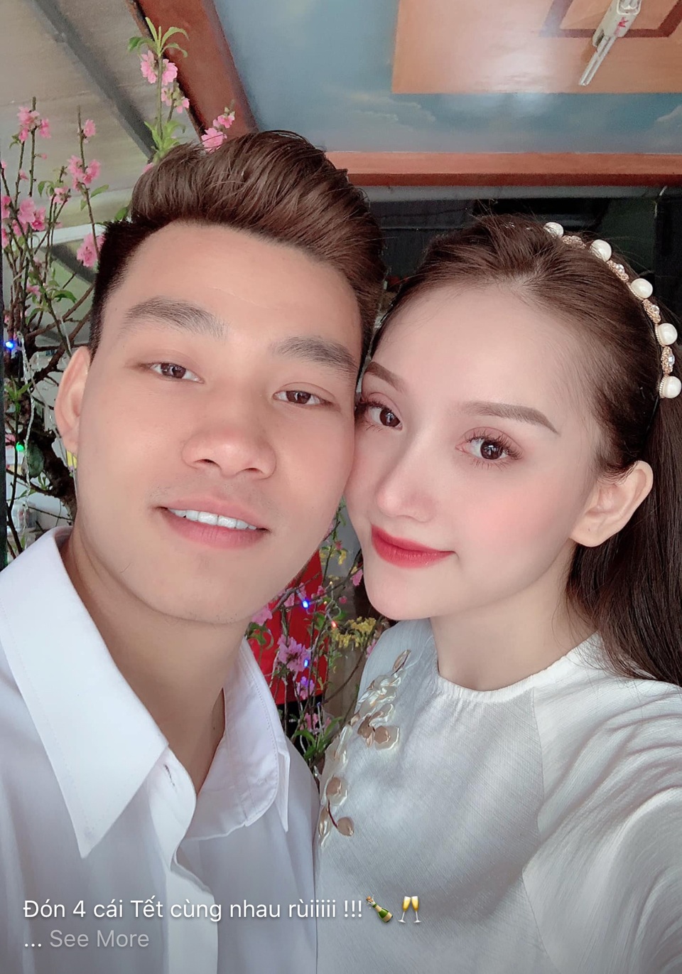 Cầu thủ Vũ Văn Thanh tỏ tình mùi mẫn với bạn gái, fan hô hào mau cưới đi - 4 Cầu thủ Vũ Văn Thanh tỏ tình mùi mẫn với bạn gái, fan hô hào mau cưới đi - 4