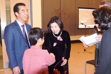 Nghĩa tình Tết con nuôi Việt Nam ở Canada