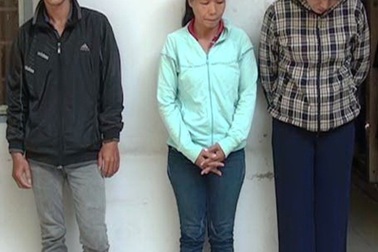 Độc chiêu moi tiền từ... thùng công đức