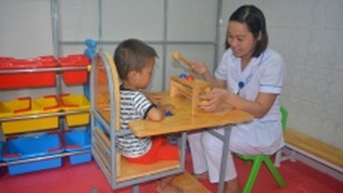 Hiểu về tự kỷ để yêu và dạy con đúng cách