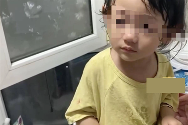 Bé gái mắng bố là 'lưu manh' sau khi được mẹ dạy giới tính