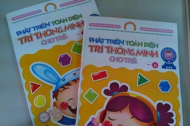 Sách in cờ Trung Quốc: Sẽ tiêu hủy toàn bộ sách đã phát hành