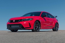 Honda tạm dừng bán "xe đua đường phố" Civic Type R vì lý do an toàn