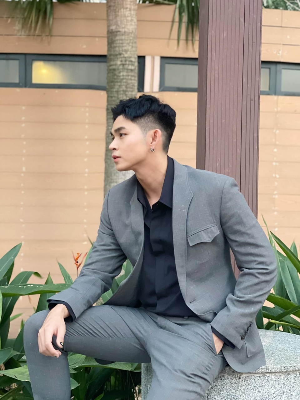 Đàm Thu Trang khoe quà 8/3 sớm của ông xã Quốc Cường - 5 Đàm Thu Trang khoe quà 8/3 sớm của ông xã Quốc Cường - 5