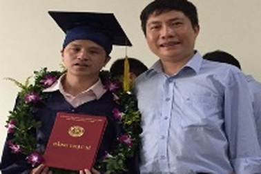 Cảm phục tấm bằng Thạc sỹ của người khiếm thị mù cả 2 mắt