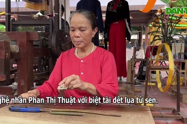 Trình diễn nghề thủ công tại Hoàng thành Thăng Long