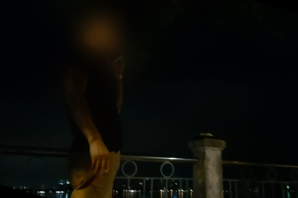 Bí ẩn cuộc điện thoại “tiên tri” giúp quán nước vỉa hè hồ Tây “sống khỏe” - 6 Bí ẩn cuộc điện thoại “tiên tri” giúp quán nước vỉa hè hồ Tây “sống khỏe” - 6