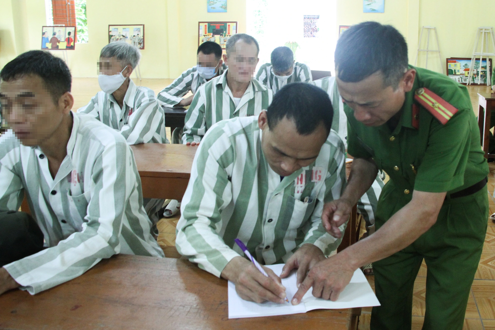 Công tác xã hội trong việc hỗ trợ những phận đời lầm lỗi - 2 Công tác xã hội trong việc hỗ trợ những phận đời lầm lỗi - 2