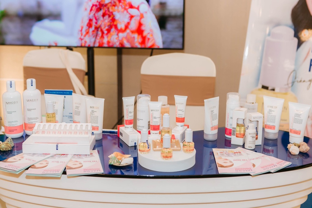 Hành trình đưa Macon Meeres Cosmetic về Việt Nam - 4 Hành trình đưa Macon Meeres Cosmetic về Việt Nam - 4