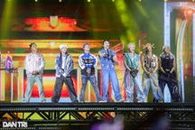 Tiền mất dấu, cổ phiếu nhà sản xuất "Anh trai" vẫn cháy hàng