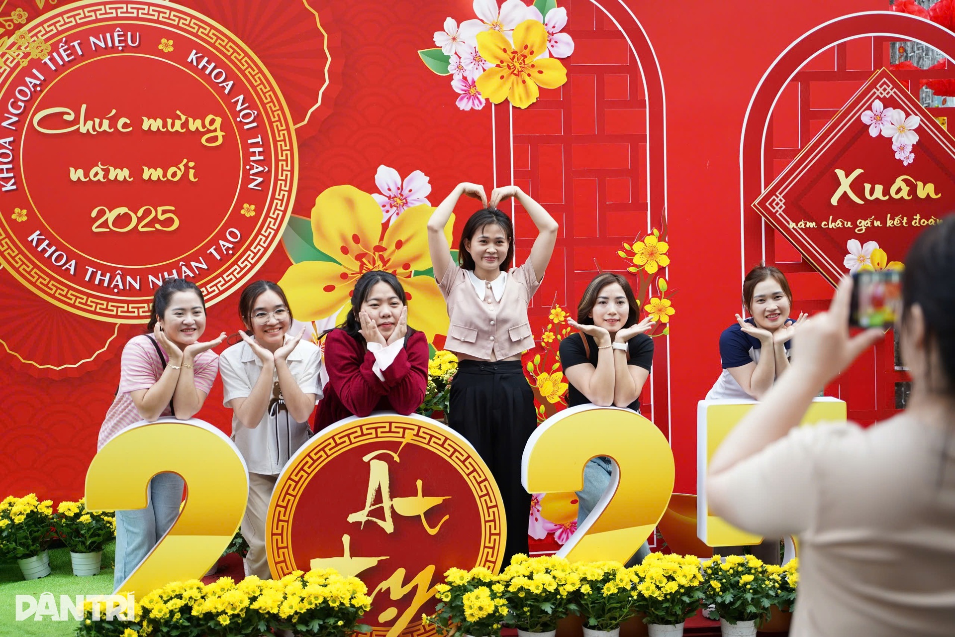 Xuân đã về ở Bệnh viện Chợ Rẫy - 1 Xuân đã về ở Bệnh viện Chợ Rẫy - 1