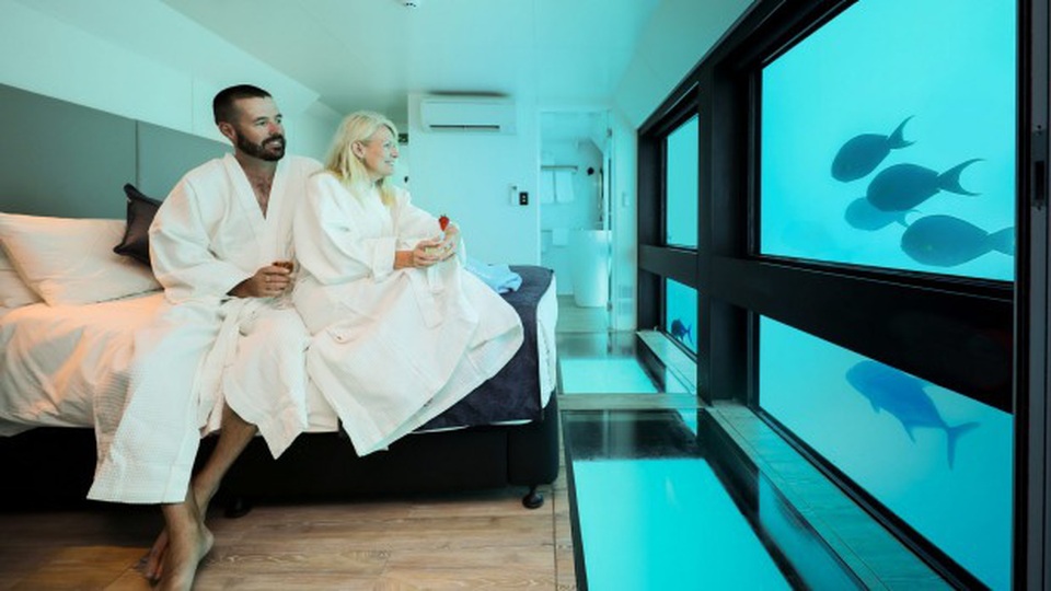 Khách sạn siêu độc, 13 triệu cho một đêm trải nghiệm dưới đáy biển sâu - 2 Khách sạn siêu độc, 13 triệu cho một đêm trải nghiệm dưới đáy biển sâu - 2