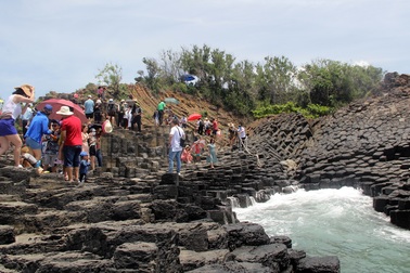 Phú Yên “đóng cửa” tất cả điểm tham quan du lịch để chống dịch Covid-19