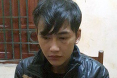 Hà Nội: Giấu kéo trong người đi “vặt” gương ô tô