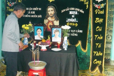 Tìm thấy thi thể hai mẹ con nghèo nhảy cầu tự vẫn