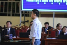 Ông "trùm" Phan Sào Nam rơi nước mắt khi được nhắc đến 2 con