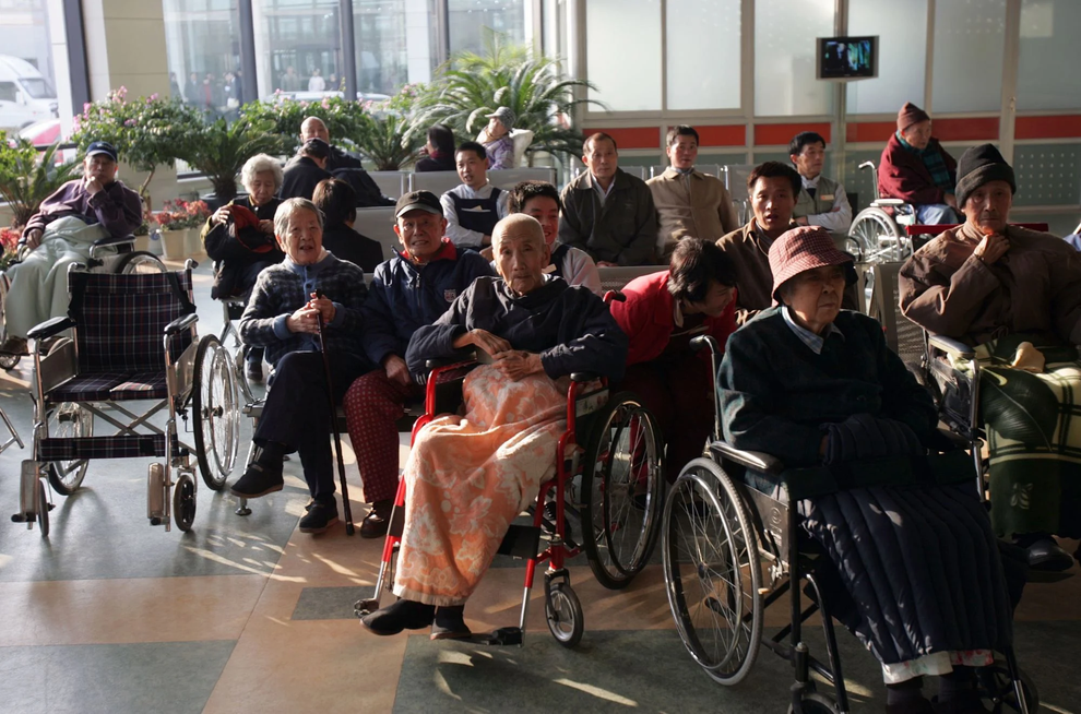 Khủng hoảng tuổi già ở Trung Quốc và mong muốn sống chung cùng con cái - 2 Khủng hoảng tuổi già ở Trung Quốc và mong muốn sống chung cùng con cái - 2