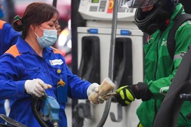 Sau đợt tăng sốc, giá xăng quay đầu giảm mạnh vào ngày mai?