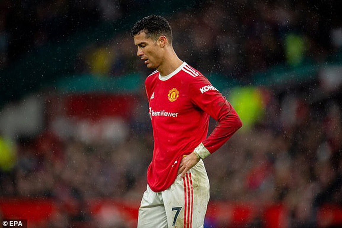 C.Ronaldo cầm đầu nhóm nổi loạn ở Man Utd, làm phản HLV Rangnick? - 1 C.Ronaldo cầm đầu nhóm nổi loạn ở Man Utd, làm phản HLV Rangnick? - 1