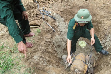 Phá huỷ thành công quả bom nặng 500 cân Anh