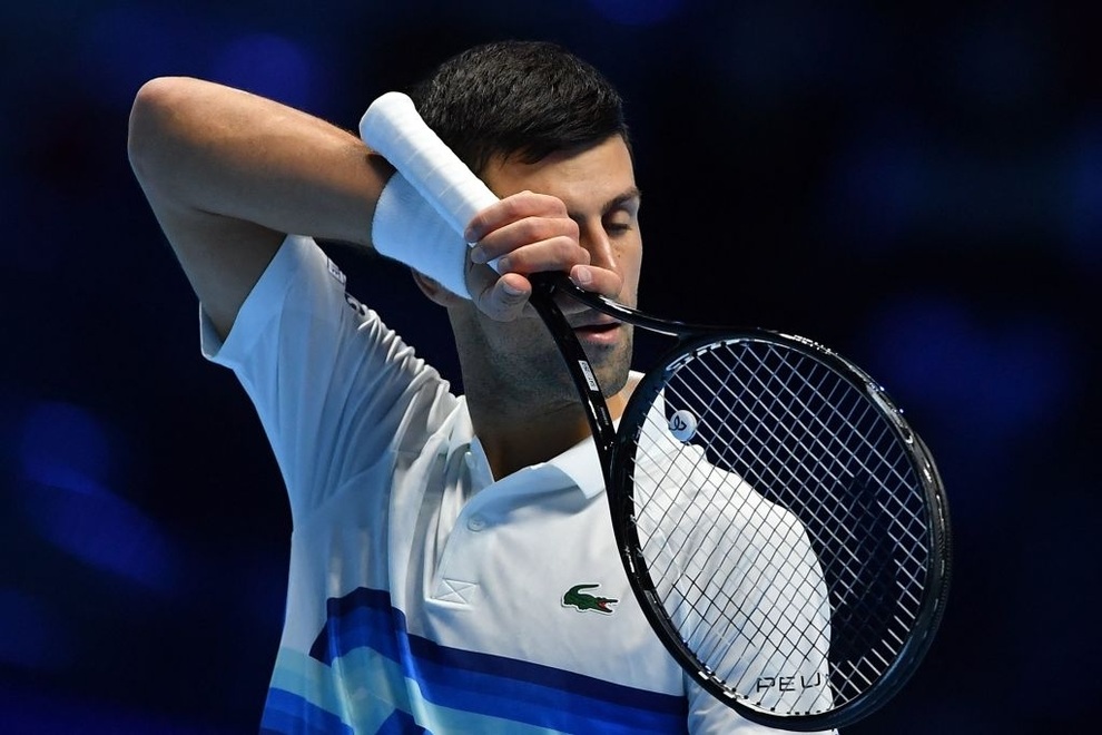 Zverev đánh bại Djokovic, tranh cúp vô địch với Medvedev - 2 Zverev đánh bại Djokovic, tranh cúp vô địch với Medvedev - 2