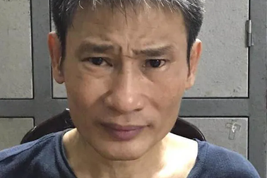 Hà Nội: Đối tượng cầm gạch đập trúng đầu CSGT khai gì?