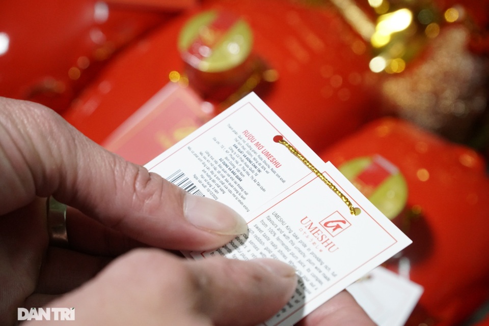 Triệt phá cơ sở sản xuất rượu giả nhãn mác nước ngoài ở Hà Nội dịp sát Tết - 6 Triệt phá cơ sở sản xuất rượu giả nhãn mác nước ngoài ở Hà Nội dịp sát Tết - 6