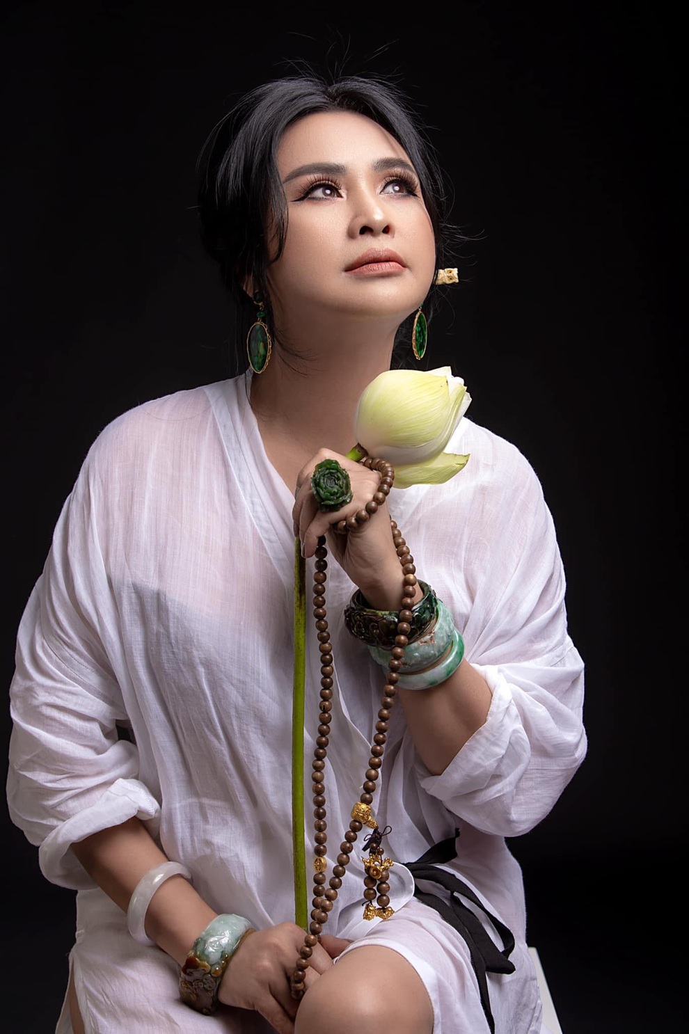 Diva Thanh Lam, Á hậu Thụy Vân tác nghiệp như thời chiến cổ vũ TPHCM - 3 Diva Thanh Lam, Á hậu Thụy Vân tác nghiệp như thời chiến cổ vũ TPHCM - 3