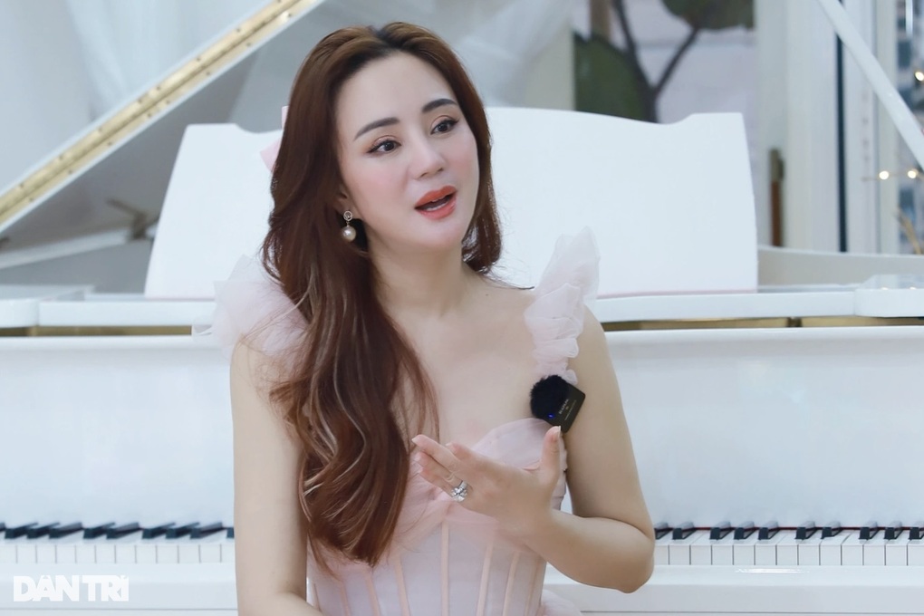 Số phận khác biệt của những mỹ nhân từng sánh đôi cùng Lý Hải - 6 Số phận khác biệt của những mỹ nhân từng sánh đôi cùng Lý Hải - 6