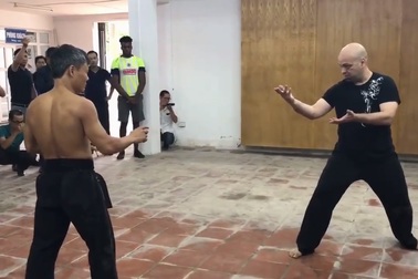 Võ sư Đoàn Bảo Châu: “Pierre Flores không bắt nạt tôi!”