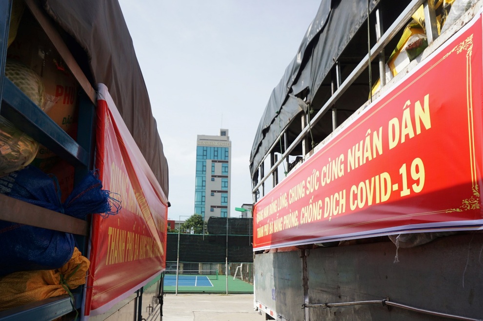 Người Quảng Nam hái rau, góp gạo tiếp sức Đà Nẵng chống dịch - 1