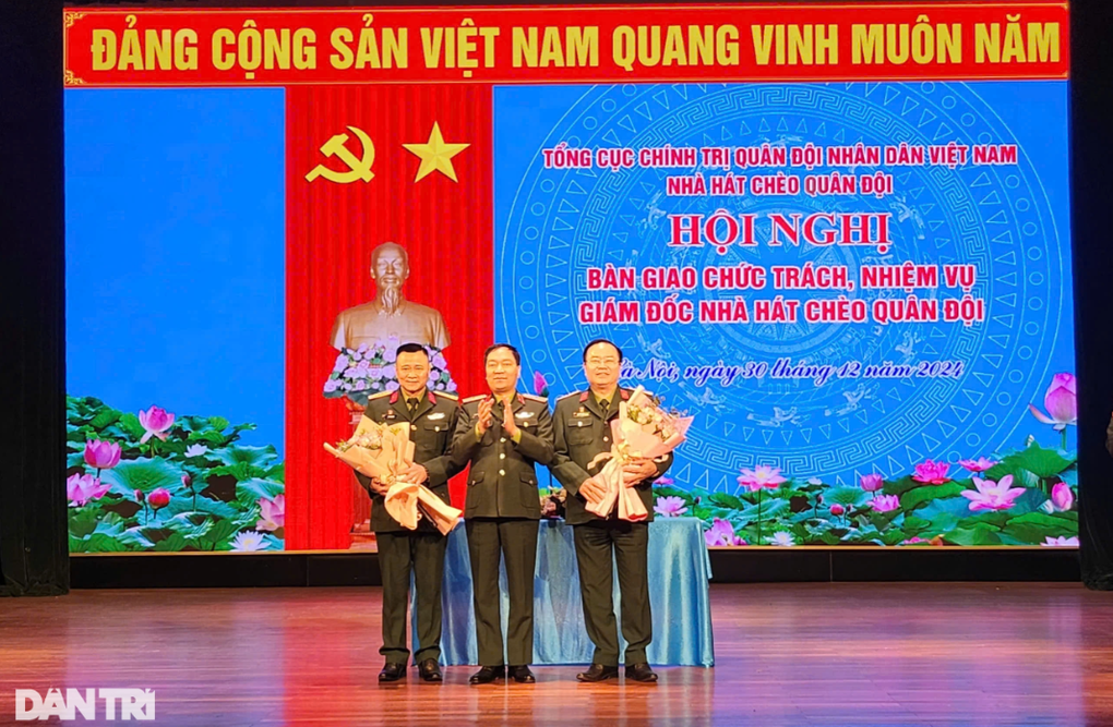 Xuân Bắc - Tự Long: Sự nghiệp thăng hoa, tình bạn thân hiếm thấy 3 thập kỷ - 2 Xuân Bắc - Tự Long: Sự nghiệp thăng hoa, tình bạn thân hiếm thấy 3 thập kỷ - 2