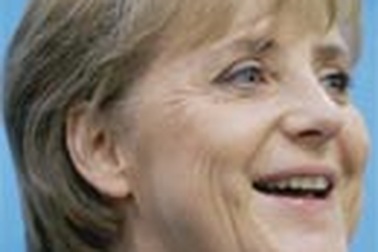 Bầu cử ở Đức: Đương kim Thủ tướng Schroeder thua cuộc