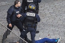 Pháp kết thúc cuộc vây bắt nghi phạm khủng bố: 2 người chết, 7 người bị bắt