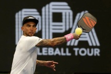 Ngôi sao pickleball tiết lộ bí quyết thành công với cú đánh trái tay