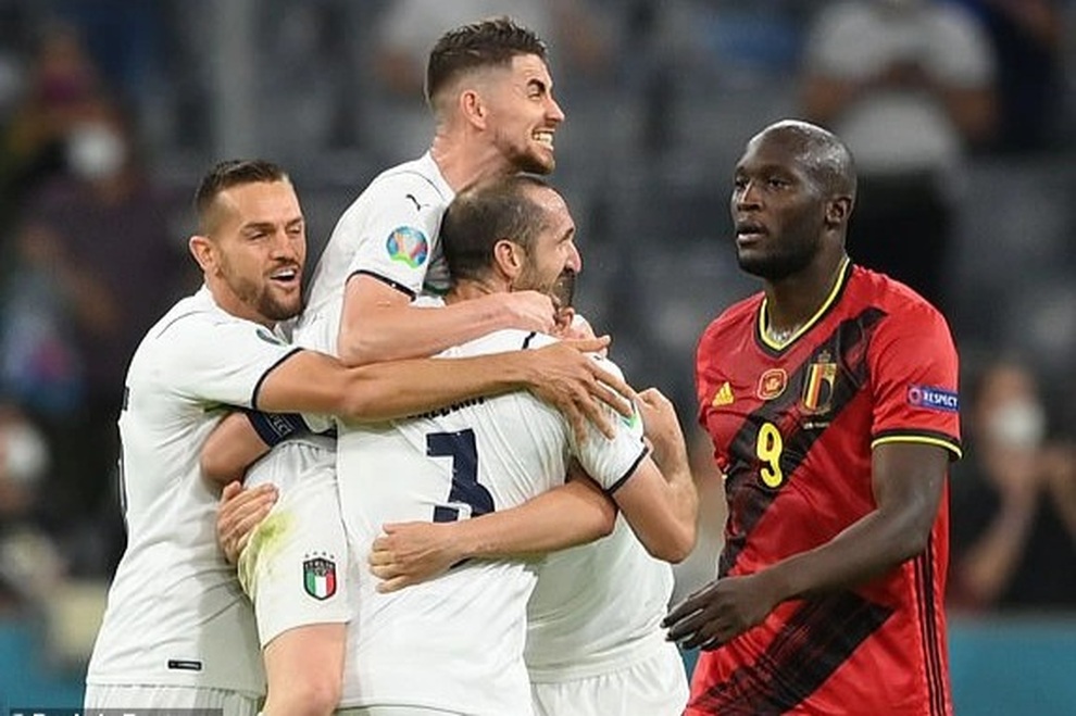 Niềm vui sướng tột độ của đội tuyển Italia sau khi đánh bại Bỉ - 26 Niềm vui sướng tột độ của đội tuyển Italia sau khi đánh bại Bỉ - 26