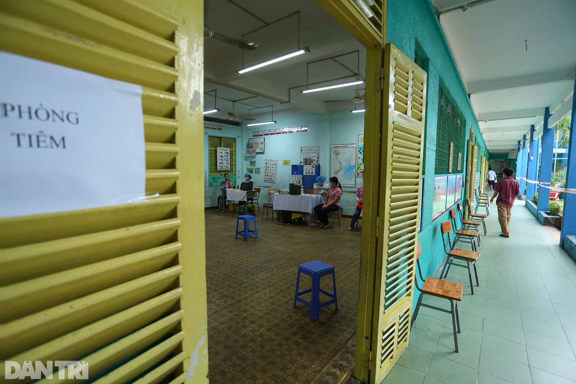 TPHCM dùng trường học, nhà thi đấu để tiêm vắc xin Covid-19 cho 1 triệu dân - 11 TPHCM dùng trường học, nhà thi đấu để tiêm vắc xin Covid-19 cho 1 triệu dân - 11