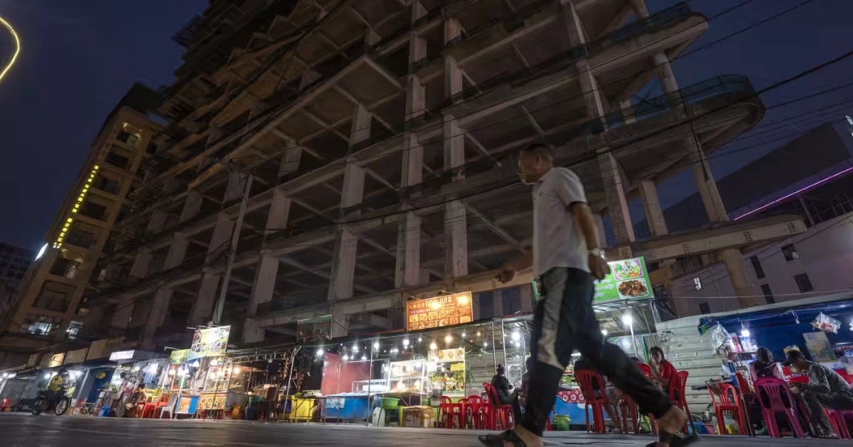 View - Doanh nghiệp Trung Quốc ồ ạt rút lui, thành phố Campuchia đầy "dự án ma" | Báo Dân trí