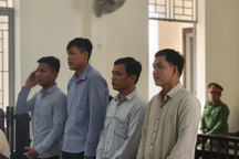 Tranh chấp lối đi, 2 mẹ con bị hàng xóm đánh chấn thương nghiêm trọng