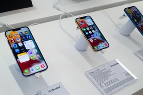 Không còn khan hàng, iPhone 13 giảm giá mạnh tại Việt Nam