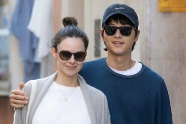 Hành động dứt khoát của Song Joong Ki để bảo vệ cuộc hôn nhân thứ hai