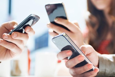 Chiến thuật giữ chân “Thượng đế” của đại gia viễn thông Việt