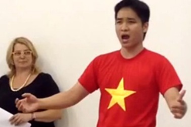 Chàng trai 9X Việt bất ngờ khiến báo chí Hungary “dậy sóng”