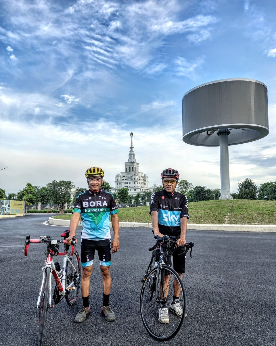 Bí quyết của ông lão 5 năm vượt qua ung thư, đạp xe 30km mỗi ngày - 1