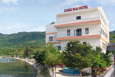 Phát hiện nhiều công trình xây dựng sai phạm trong khu vực vịnh Vĩnh Hy